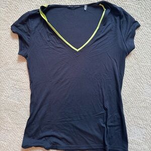Elie Tahari V-Neck Tshirt